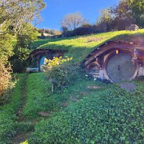 20250504_102254 Designed and crafted by the renowned creative teams behind the film trilogies, Bagshot Row offers an authentic glimpse into the charming dwellings of Hobbits...