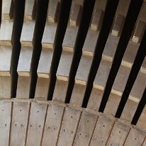 IMG_2434 The opera house is renowned for its iconic ‘sail’ shaped roof structure – which is supported by precast concrete ribs.