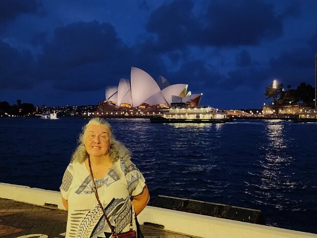 26 April Day 17 A tour of the Opera House and around Sydndy