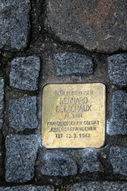 O_Bamberg00074 Jewish memorial on street always makes you bend your head to read