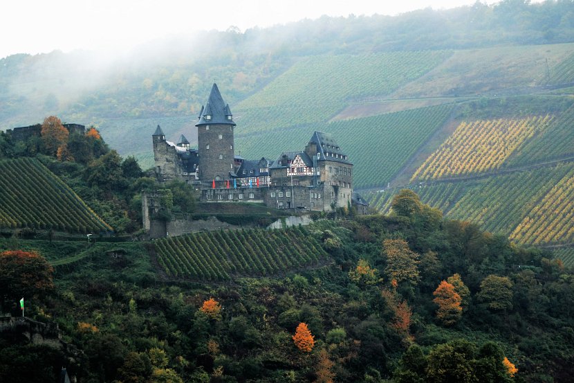 S_Middle Rhine00101 Stahleck Castle