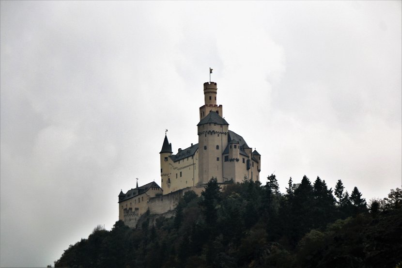 S_Middle Rhine00220 Marksburg Castle