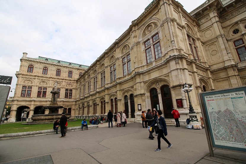 G_Vienna00178 Opera House