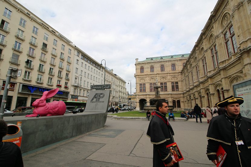 G_Vienna00180 Opera House with German sculptor and Pink Bunny by artist Ottmar Hörl as a tribute to  Albrecht Dürer painting The Young Hare